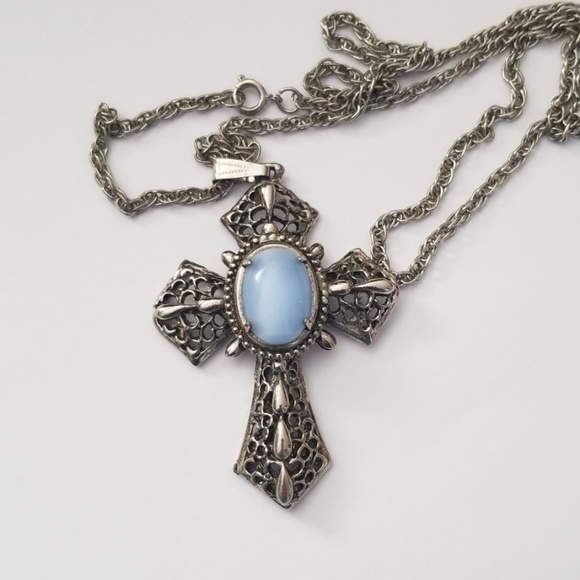 Cross necklace - Picture 1 of 1